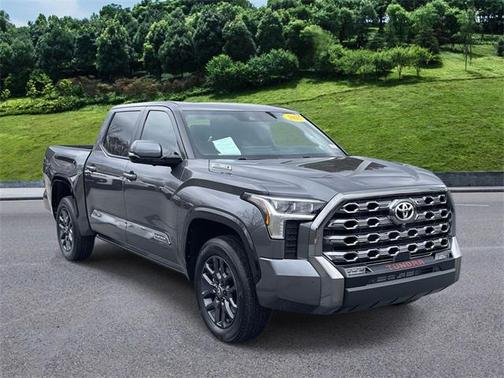 2025 Toyota Tundra Hybrid Platinum