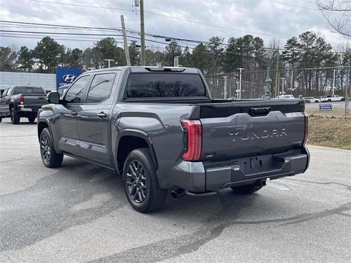 2025 Toyota Tundra Hybrid Platinum