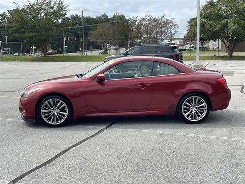 2015 INFINITI Q60 S