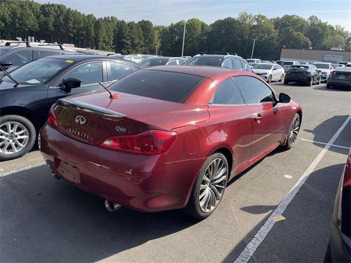 2015 INFINITI Q60 S