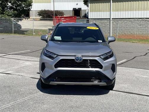 2024 Toyota RAV4 Hybrid SE