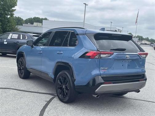2023 Toyota RAV4 Hybrid SE