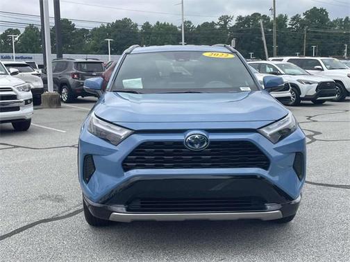 2023 Toyota RAV4 Hybrid SE