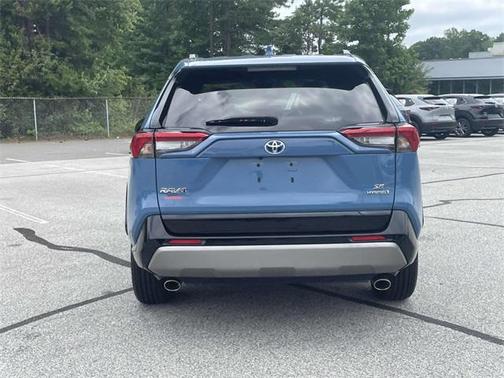 2023 Toyota RAV4 Hybrid SE