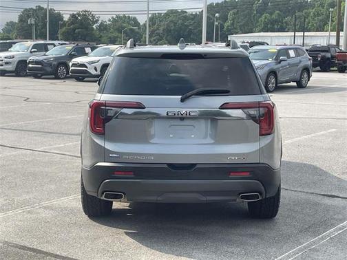 2023 GMC Acadia AT4