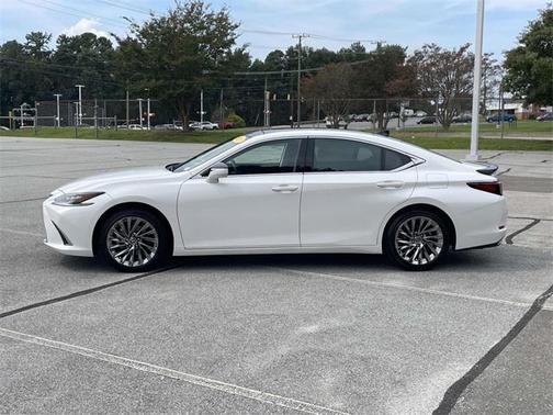 2025 Lexus ES 350 Ultra Luxury