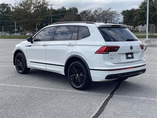 2022 Volkswagen Tiguan 2.0T SE R-Line Black 4MOTION