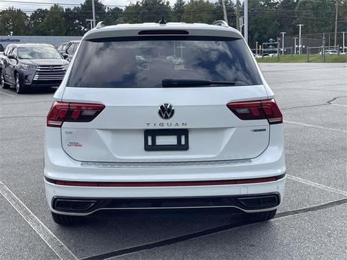2022 Volkswagen Tiguan 2.0T SE R-Line Black 4MOTION