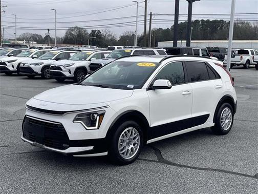 2024 Kia Niro SX