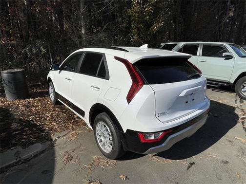 2024 Kia Niro SX