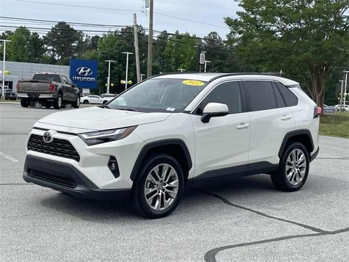 2022 Toyota RAV4 XLE Premium