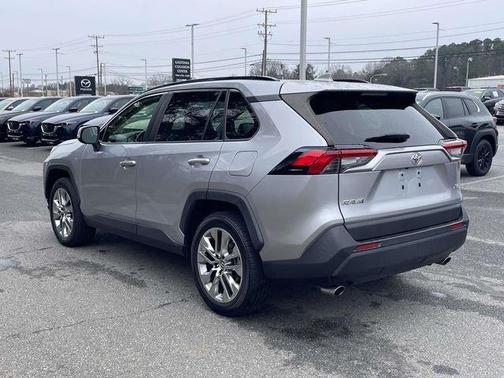 2019 Toyota RAV4 XLE Premium