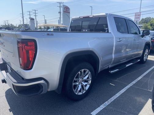 2022 GMC Sierra 1500 SLT