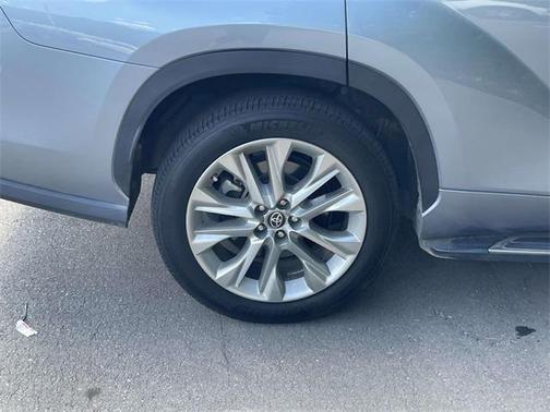 2022 Toyota Highlander Limited