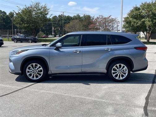 2022 Toyota Highlander Limited