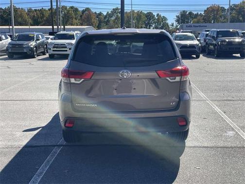2018 Toyota Highlander LE Plus
