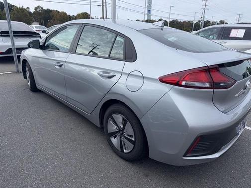 2022 Hyundai IONIQ Hybrid Blue