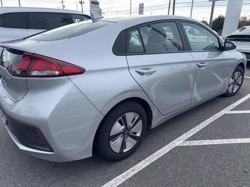 2022 Hyundai IONIQ Hybrid Blue