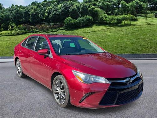 2016 Toyota Camry XSE