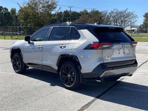 2024 Toyota RAV4 Hybrid SE