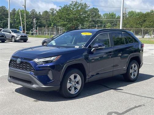 2022 Toyota RAV4 Hybrid XLE