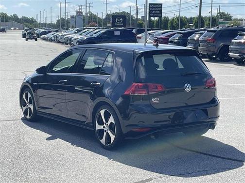 2016 Volkswagen Golf GTI 2.0T SE 4-Door