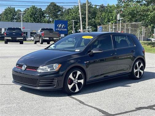 2016 Volkswagen Golf GTI 2.0T SE 4-Door