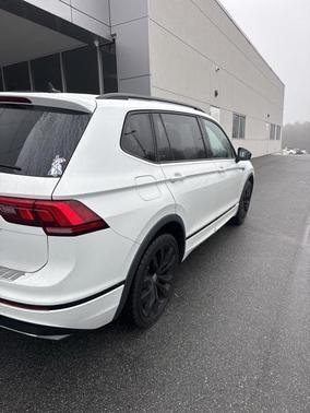 2021 Volkswagen Tiguan 2.0T SE R-Line Black