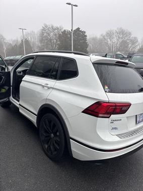 2021 Volkswagen Tiguan 2.0T SE R-Line Black