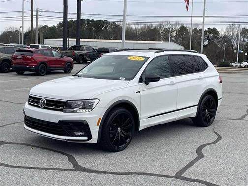 2021 Volkswagen Tiguan 2.0T SE R-Line Black