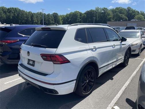 2022 Volkswagen Tiguan 2.0T SE R-Line Black