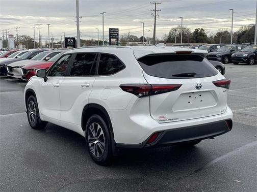 2024 Toyota Highlander Hybrid XLE