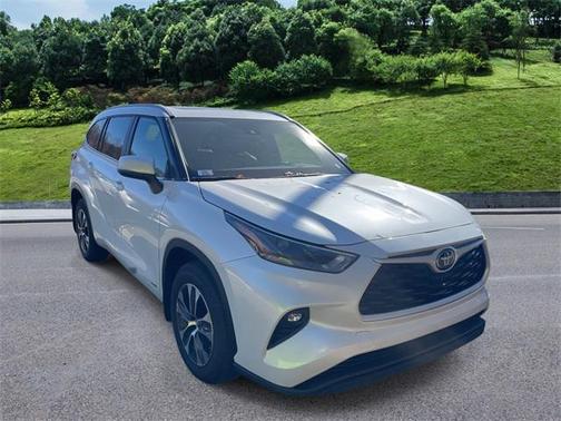 2024 Toyota Highlander Hybrid XLE