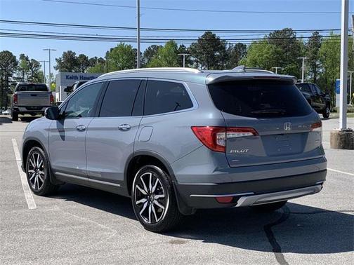 2022 Honda Pilot Touring 8-Passenger
