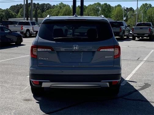2022 Honda Pilot Touring 8-Passenger