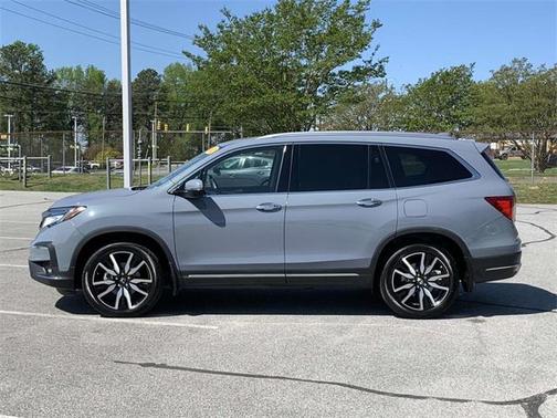 2022 Honda Pilot Touring 8-Passenger