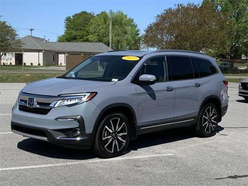 2022 Honda Pilot Touring 8-Passenger