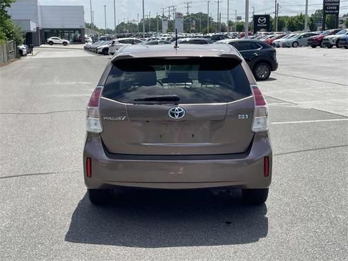 2017 Toyota Prius v Two