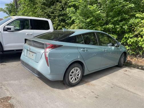 2017 Toyota Prius One