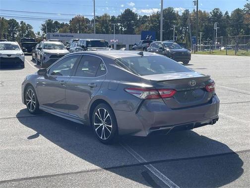 2019 Toyota Camry SE