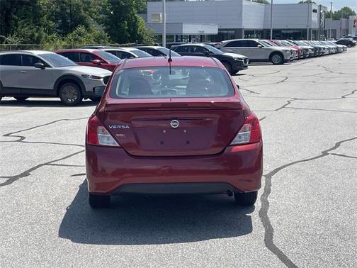2016 Nissan Versa 1.6 S+