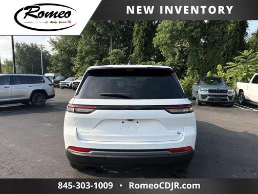 Bright White Clearcoat 2026 Jeep Grand Cherokee 85th Anniversay Edition 4x4