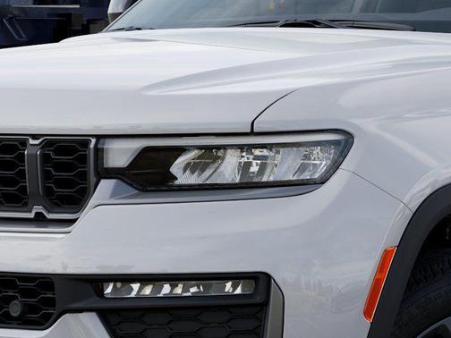 Bright White Clearcoat 2026 Jeep Grand Cherokee 85th Anniversay Edition 4x4