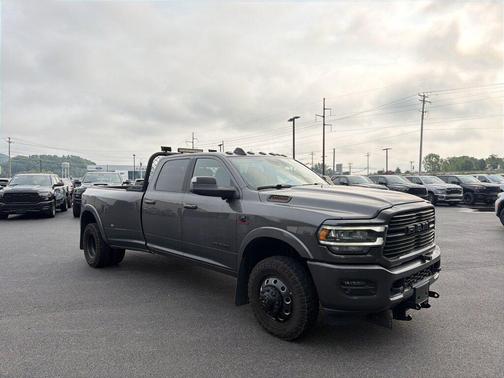 Granite Crystal Metallic Clearcoat 2020 RAM 3500 Laramie Crew Cab 4x4 8' Box
