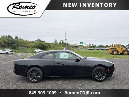Diamond Black Crystal Pearlcoat 2027 Dodge Charger R/T