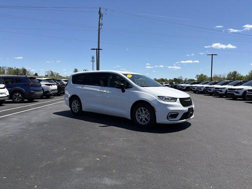 Bright White Clearcoat 2024 Chrysler Pacifica Touring L