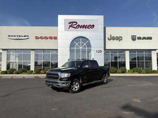 Diamond Black Crystal Pearlcoat 2019 RAM 1500 Big Horn