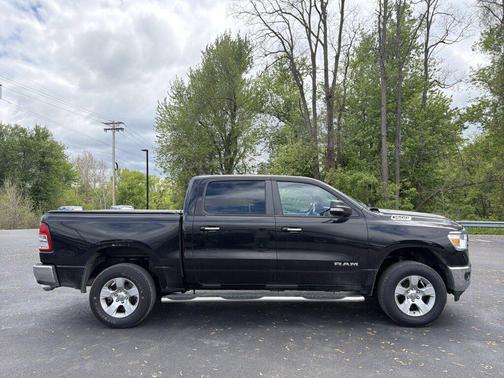 Diamond Black Crystal Pearlcoat 2019 RAM 1500 Big Horn