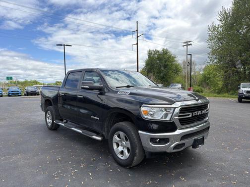 Diamond Black Crystal Pearlcoat 2019 RAM 1500 Big Horn