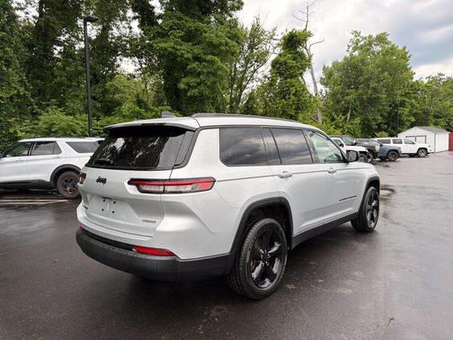 Silver Zynith 2021 Jeep Grand Cherokee L Altitude